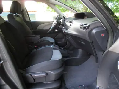 Citroën C4 Grand Picasso 2014 - 11490 EUR, 185000 km - AUTO.MOTO.pt - 185000km - foto 35 de 60