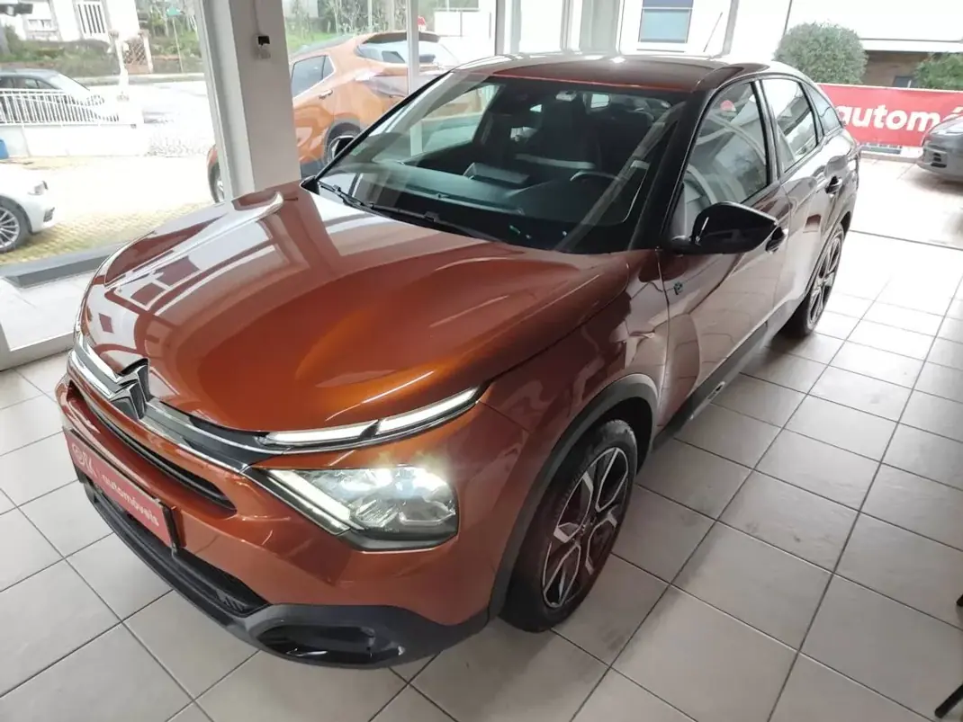 Citroën e-C4 2022 - 18500 EUR, 29900 km - AUTO.MOTO.pt - 29900km - foto 6 de 32