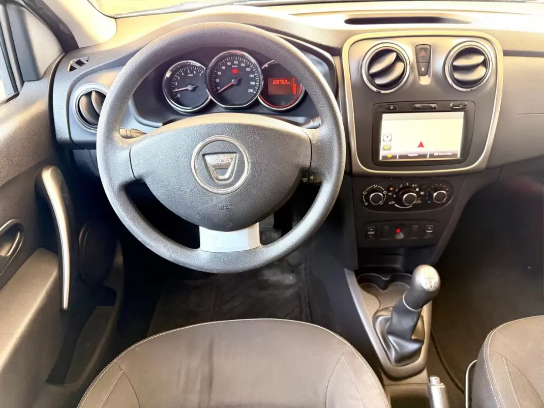 Dacia Sandero 2013 - 8490 EUR, 188792 km - AUTO.MOTO.pt - 188792km - foto 11 de 12