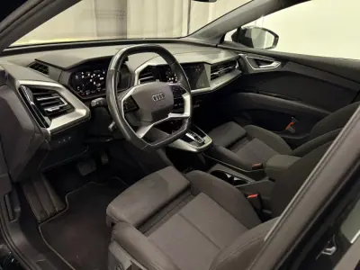 Audi Q4 e-tron 2021 - 25500 EUR, 157000 km - AUTO.MOTO.pt - 157000km - foto 16 de 18