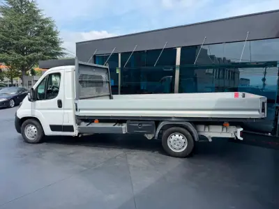 Citroën Jumper caixa aberta 2018 - 19900 EUR, 131000 km - AUTO.MOTO.pt - 131000km - foto 6 de 10