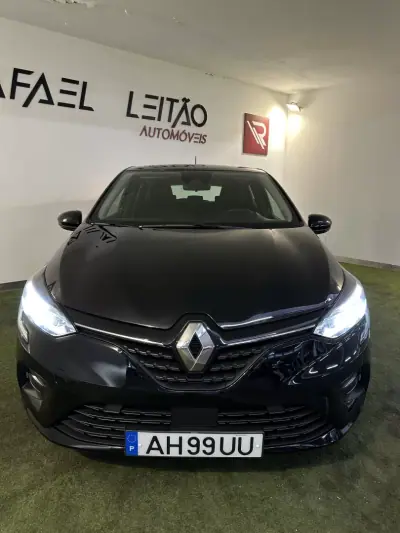 Renault Clio 2021 - 14500 EUR, 93000 km - AUTO.MOTO.pt - 93000km - foto 3 de 32