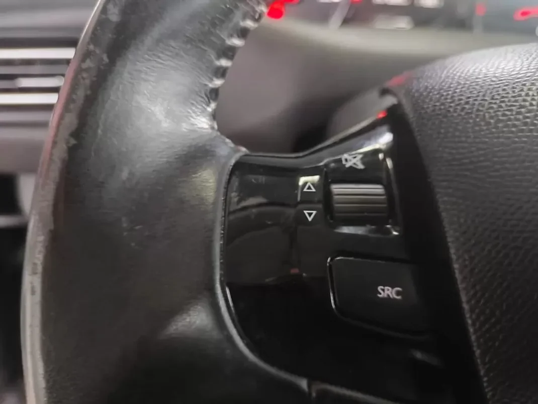 Peugeot 308 2014 - 9350 EUR, 207000 km - AUTO.MOTO.pt - 207000km - foto 27 de 34