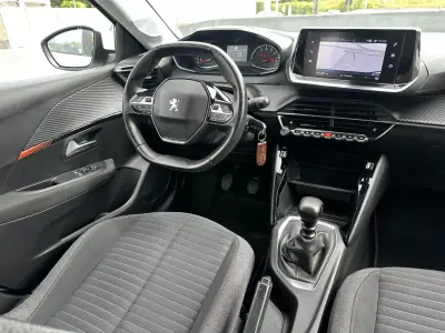 Peugeot 208 2020 - 14900 EUR, 70000 km - AUTO.MOTO.pt - 70000km - foto 26 de 57