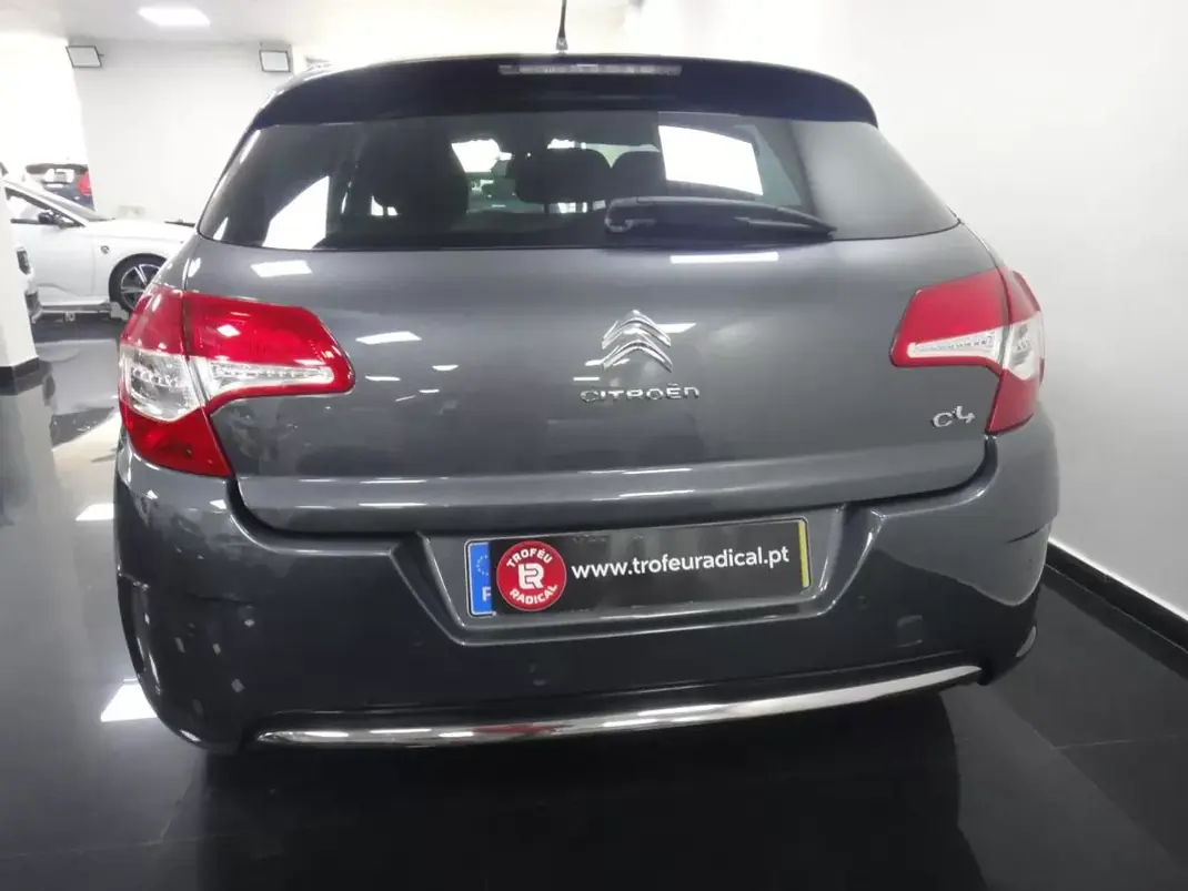 Citroën C4 2011 - 6990 EUR, 200000 km - AUTO.MOTO.pt - 200000km - foto 6 de 21