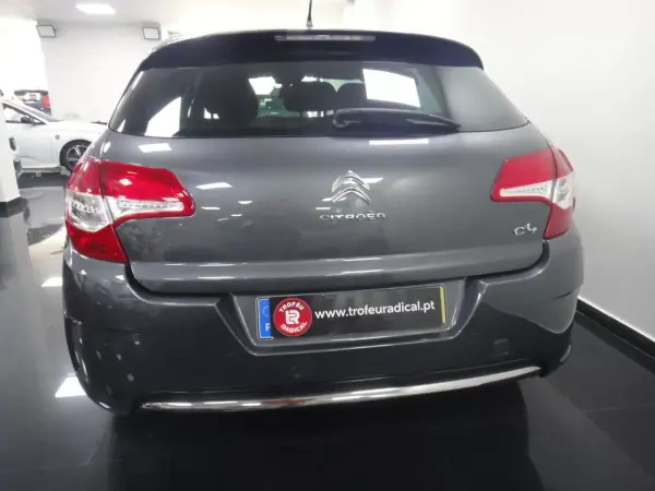 Citroën C4 2011 - 6750 EUR, 200000 km - AUTO.MOTO.pt - 200000km - foto 6 de 21