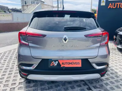 Renault Captur 2023 — foto 6 de 12