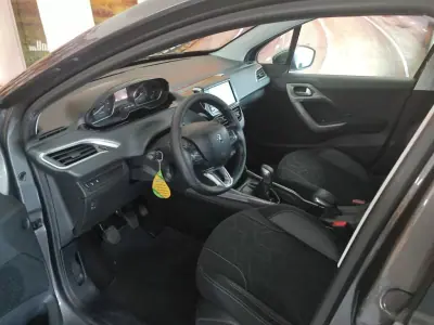 Peugeot 2008 2017 - 14950 EUR, 128000 km - AUTO.MOTO.pt - 128000km - foto 5 de 14