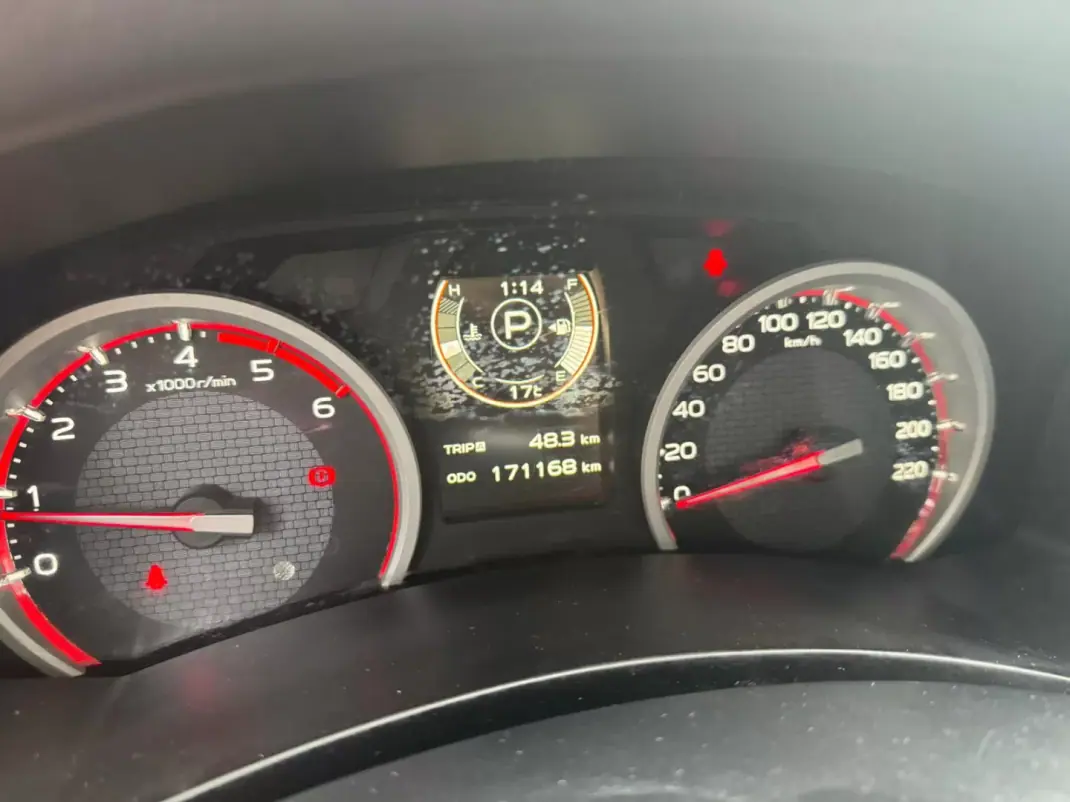 Isuzu 2019 - 21900 EUR, 171159 km - AUTO.MOTO.pt - 171159km - foto 4 de 12