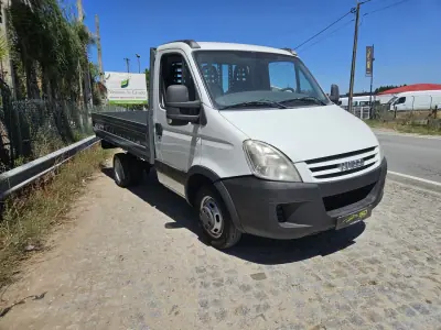 Iveco 2010 - 12350 EUR, 460000 km - AUTO.MOTO.pt - 460000km - foto 3 de 6