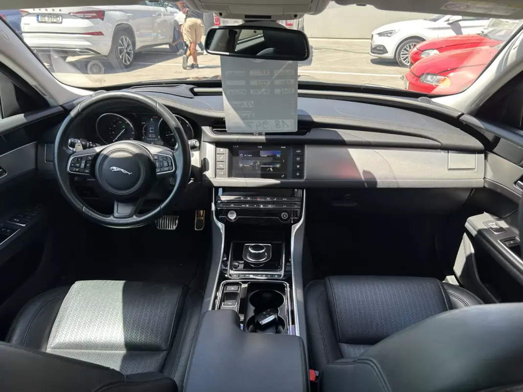 Jaguar XF 2016 - 18947 EUR, 108000 km - 108000km - foto 12 de 19