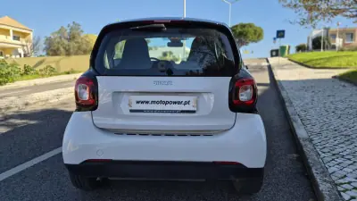 Smart Fortwo Cabrio 2016 - 10980 EUR, 90000 km - AUTO.MOTO.pt - 90000km - foto 10 de 15