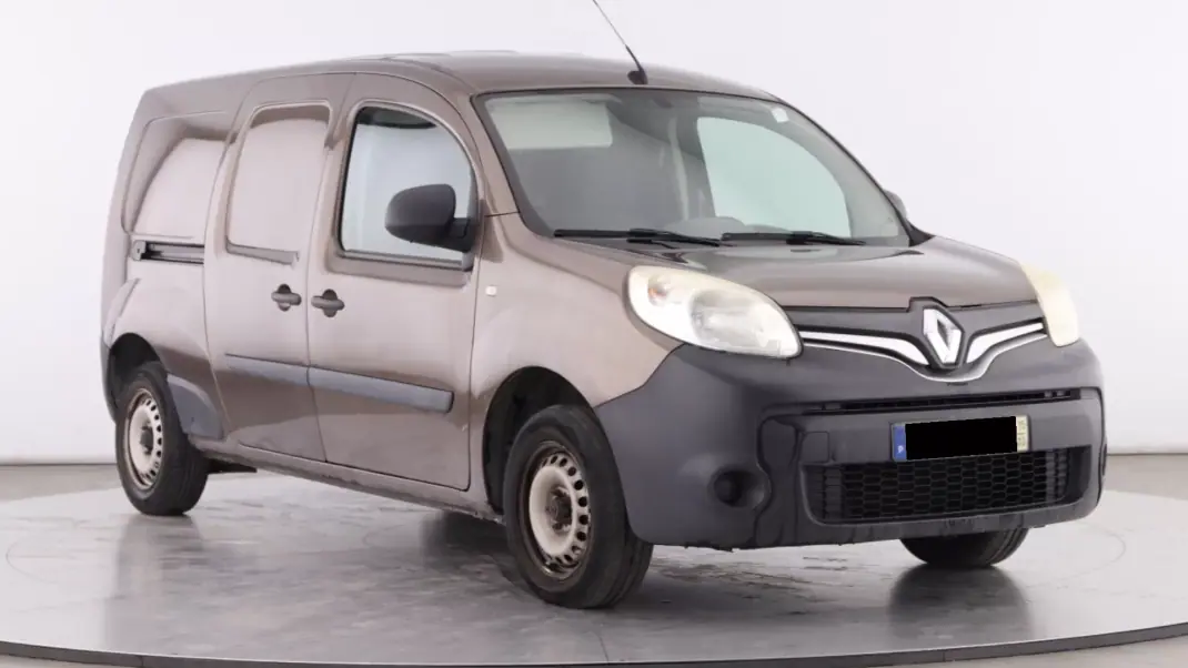 Renault 2015 - 6500 EUR, 317900 km - AUTO.MOTO.pt - 317900km - foto 2 de 10