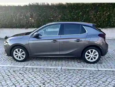 Opel Corsa 2022 — foto 5 de 10