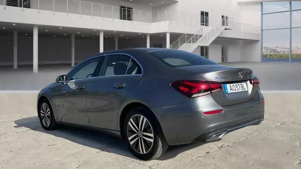 Mercedes-Benz A 250 Limousine 2022 - 25800 EUR, 123100 km - AUTO.MOTO.pt - 123100km - foto 4 de 15