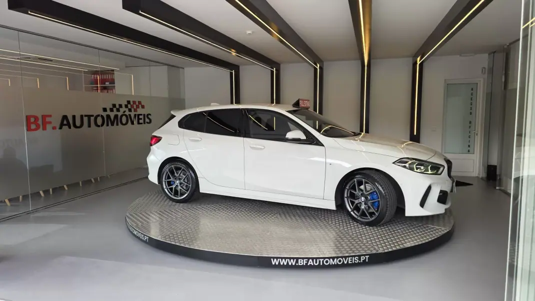 BMW 118 2020 - 27900 EUR, 72732 km - AUTO.MOTO.pt - 72732km - foto 9 de 55