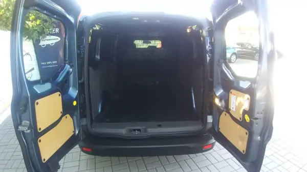 Ford Transit Connect 2019 - 14750 EUR, 81705 km - AUTO.MOTO.pt - 81705km - foto 3 de 26