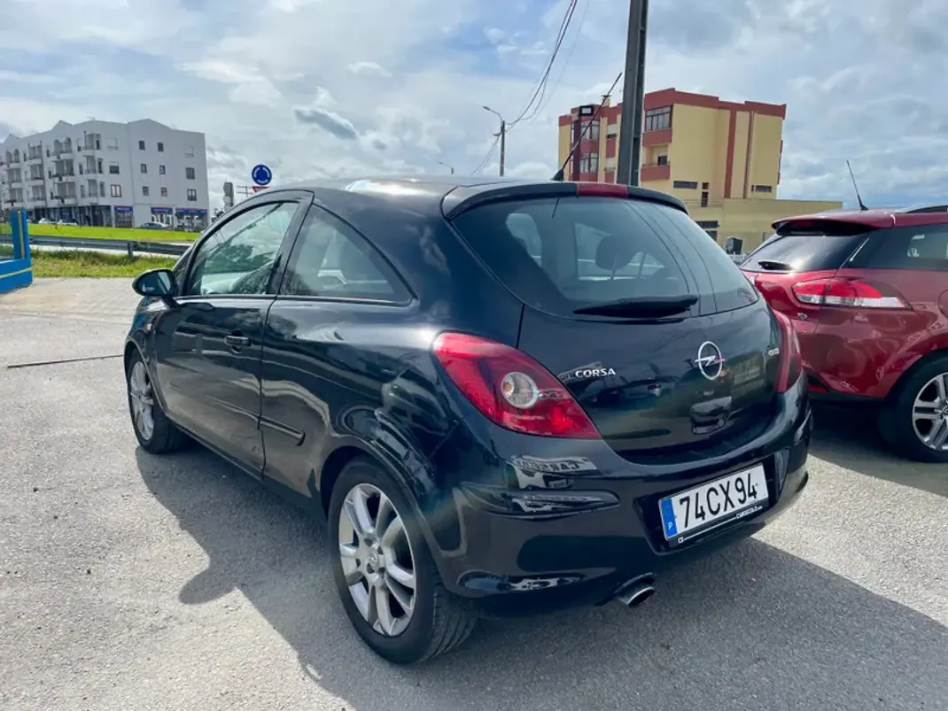 Opel Corsa 2007 - 6950 EUR, 245815 km - AUTO.MOTO.pt - 245815km - foto 4 de 27