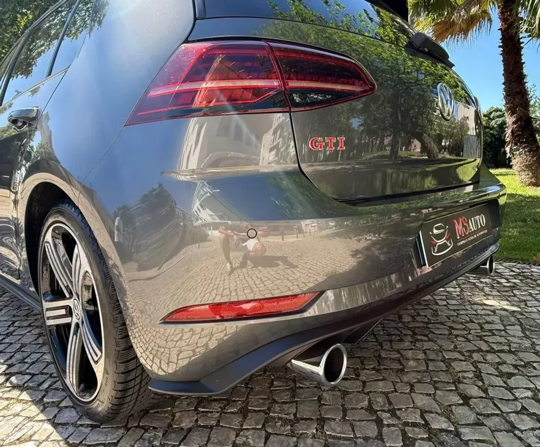 Volkswagen Golf 2019 - 28590 EUR, 102700 km - AUTO.MOTO.pt - 102700km - foto 30 de 38