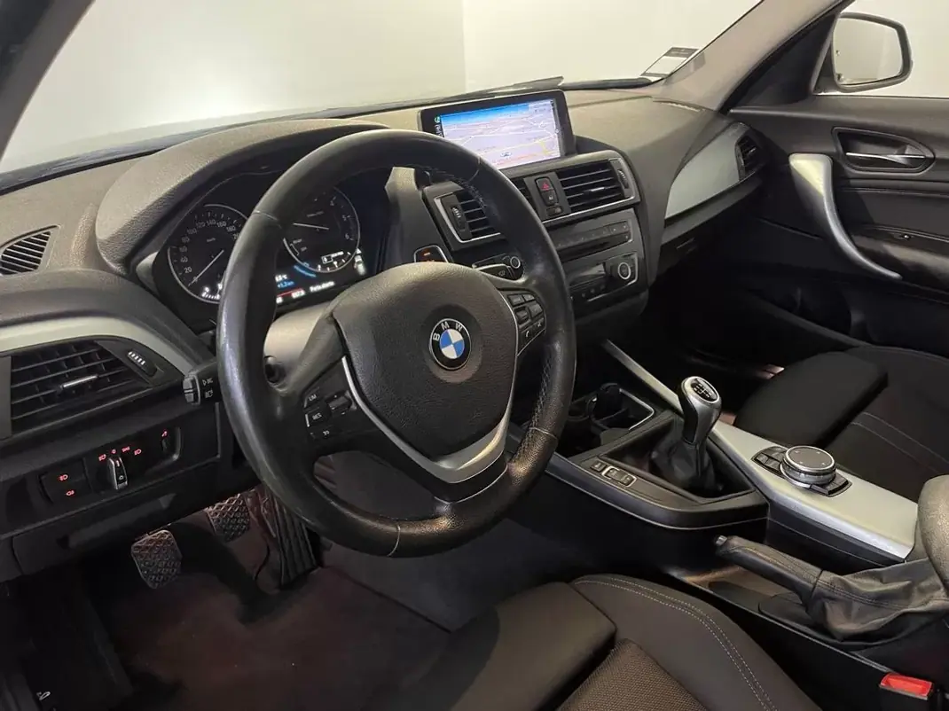 BMW 116 2015 - 12450 EUR, 215000 km - AUTO.MOTO.pt - 215000km - foto 11 de 29