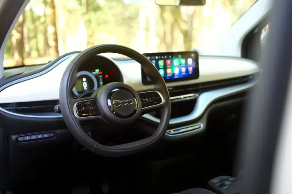 Fiat 500e 23,8kWh ICON 2023 Elétrico