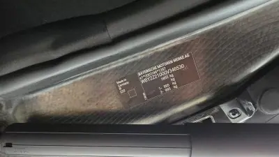 BMW i8 2015 - 62500 EUR, 132830 km - 132830km - foto 48 de 50