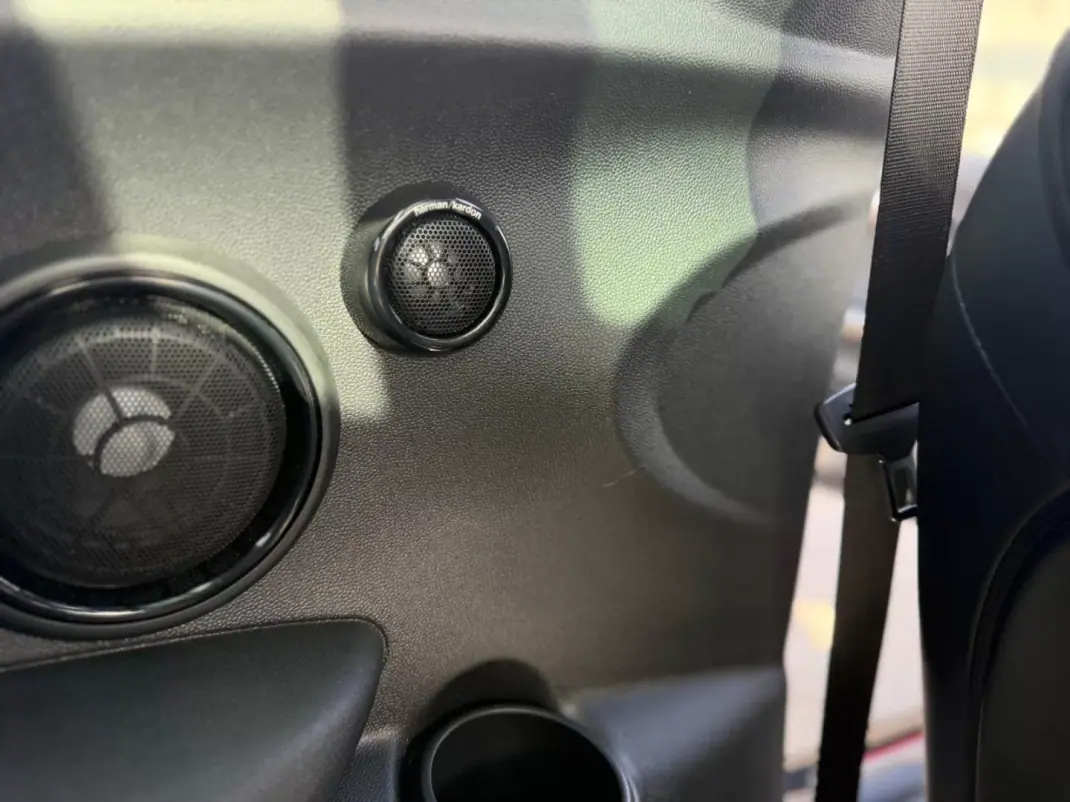 MINI John Cooper Works 2018 - 27900 EUR, 51250 km - AUTO.MOTO.pt - 51250km - foto 23 de 28