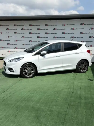 Ford Fiesta 2018 - 12500 EUR, 99424 km - AUTO.MOTO.pt - 99424km - foto 2 de 25