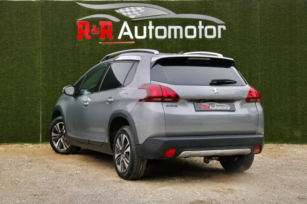 Peugeot 2008 2017 - 12900 EUR, 100000 km - AUTO.MOTO.pt - 100000km - foto 2 de 27