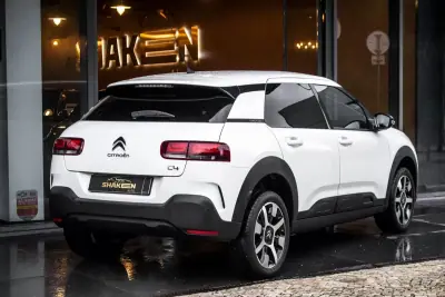 Citroën C4 Cactus 2019 - 12550 EUR, 90175 km - AUTO.MOTO.pt - 90175km - foto 4 de 41
