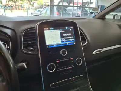 Renault Grand Scénic 2019 - 16700 EUR, 173000 km - AUTO.MOTO.pt - 173000km - foto 12 de 18