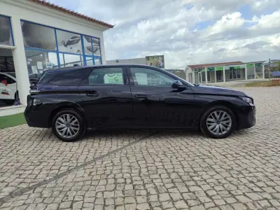 Peugeot 308 SW 2022 - 15490 EUR, 150000 km - foto 5 de 17