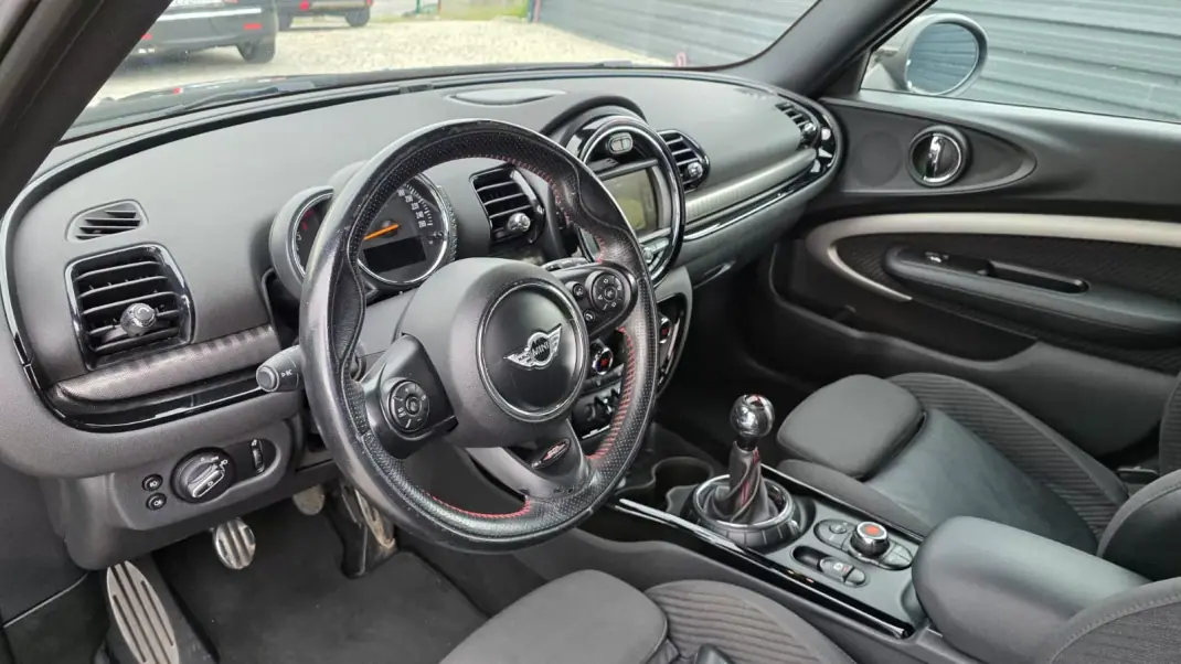 MINI Clubman 2016 - 15990 EUR, 186000 km - AUTO.MOTO.pt - 186000km - foto 14 de 29