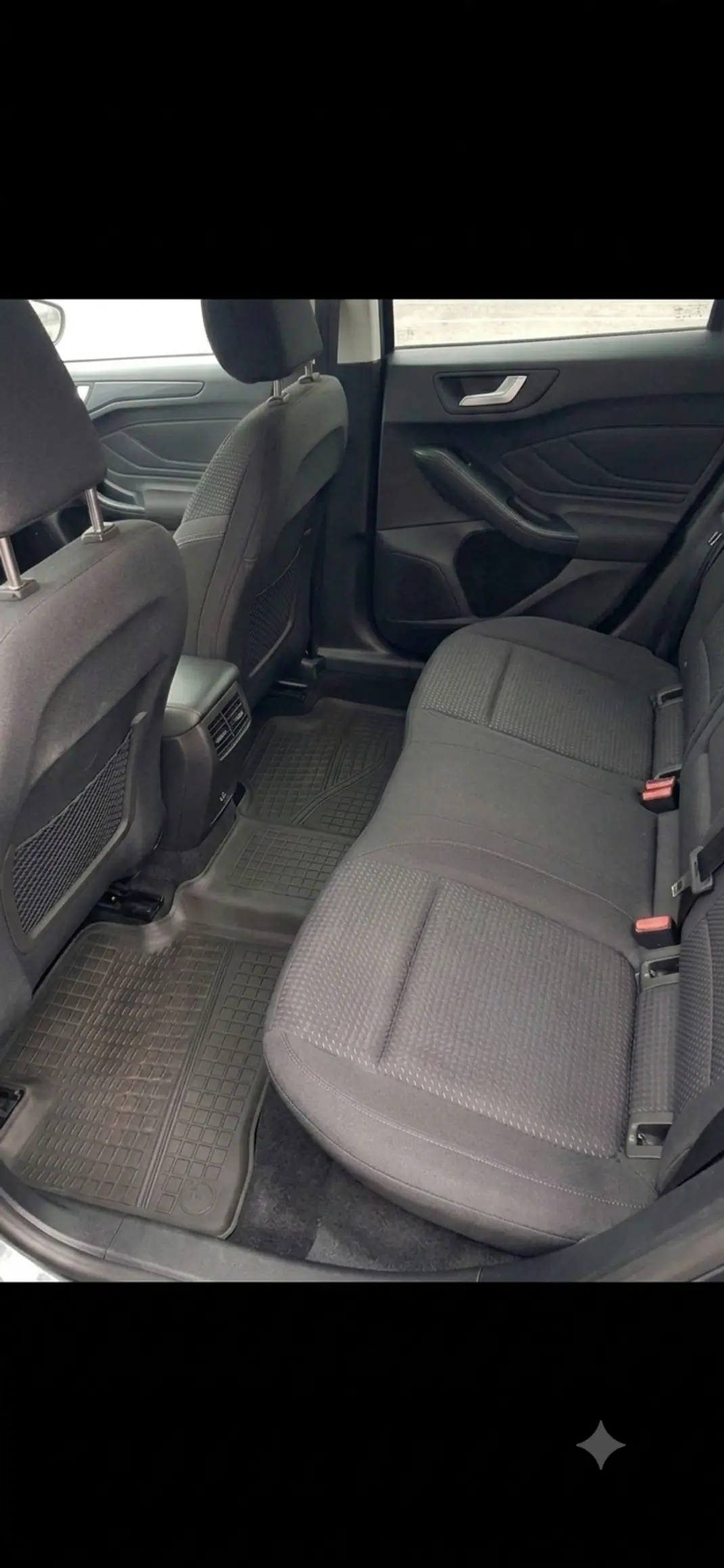 Ford Focus SW 2024 - 19000 EUR, 25000 km - 25000km - foto 7 de 7