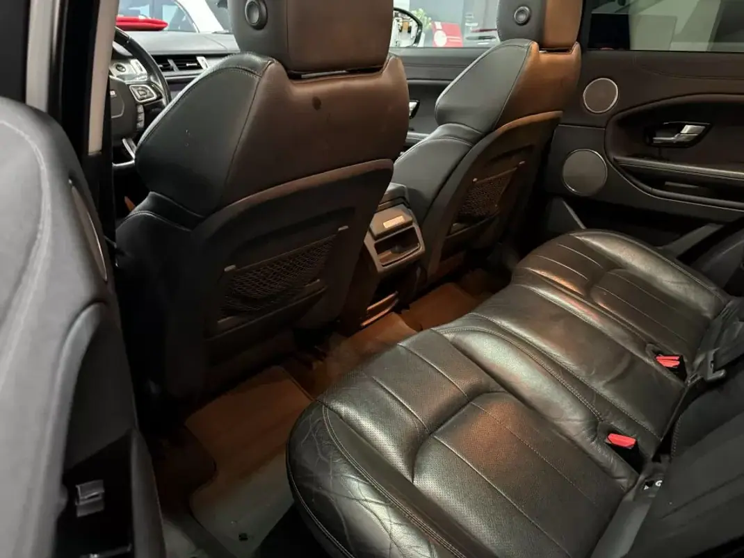 Land Rover Range Rover Evoque 2017 - 22950 EUR, 113405 km - AUTO.MOTO.pt - 113405km - foto 9 de 30