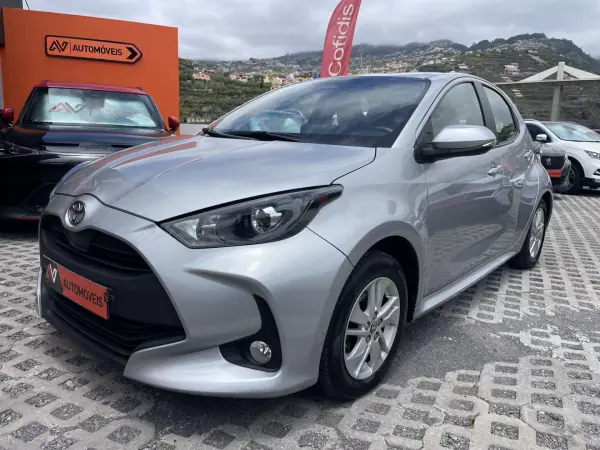 Toyota Yaris 2024 - 23500 EUR, 63319 km - AUTO.MOTO.pt - 63319km - foto 3 de 12