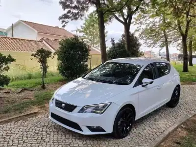 SEAT Leon 2014 - 10990 EUR, 179115 km - AUTO.MOTO.pt - 179115km - foto 10 de 16