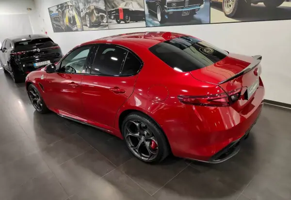 Alfa Romeo Giulia 2018 - 62500 EUR, 53000 km - AUTO.MOTO.pt - 53000km - foto 29 de 60