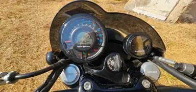 Royal Enfield Shotgum 2024 - 5999 EUR, 5200 km - AUTO.MOTO.pt - 5200km - foto 28 de 33