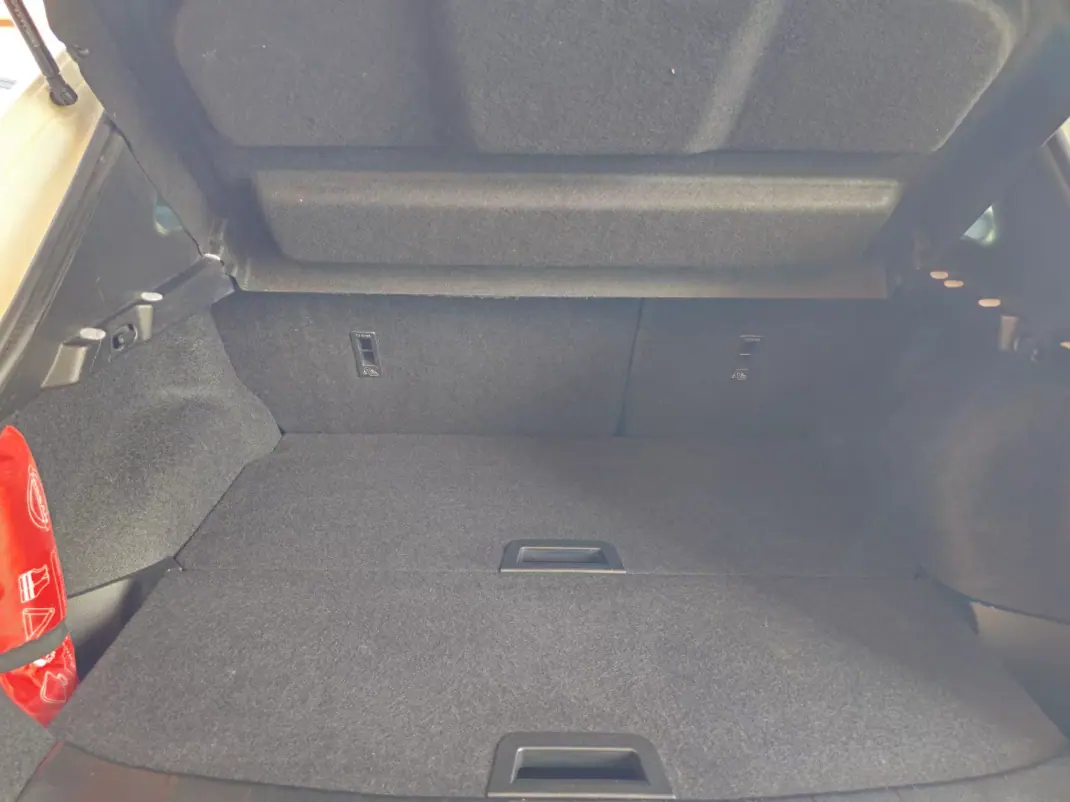 Nissan Qashqai 2016 - 17500 EUR, 101000 km - AUTO.MOTO.pt - 101000km - foto 12 de 15