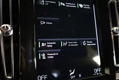 Volvo XC 40 2022 - 28990 EUR, 98750 km - AUTO.MOTO.pt - 98750km - foto 41 de 51