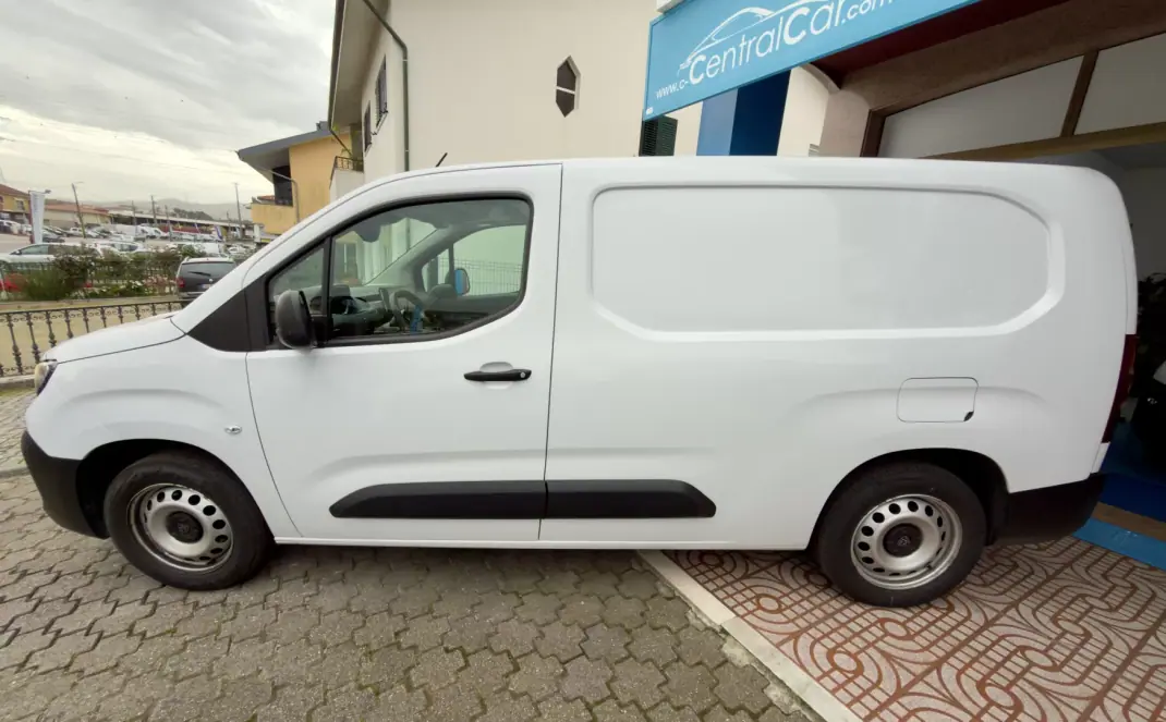 Peugeot 2024 - 18950 EUR, 82000 km - AUTO.MOTO.pt - 82000km - foto 6 de 24