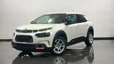 Citroën C4 Cactus 2018 - 11000 EUR, 65000 km - AUTO.MOTO.pt - 65000km - foto 6 de 8