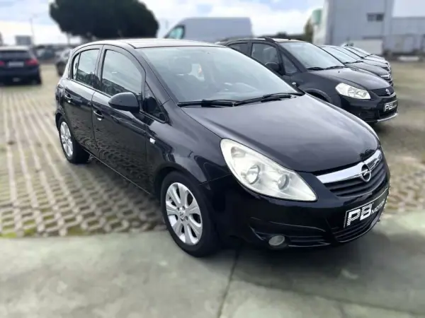 Opel Corsa 2010 - 6900 EUR, 207650 km - AUTO.MOTO.pt - 207650km - foto 2 de 6