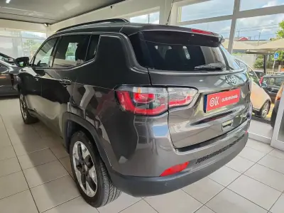 Jeep Compass 2018 - 17250 EUR, 110000 km - AUTO.MOTO.pt - 110000km - foto 7 de 34