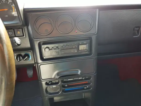 Alfa Romeo 33 1989 - 7500 EUR, 158776 km - AUTO.MOTO.pt - 158776km - foto 28 de 35