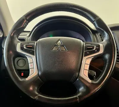 Mitsubishi 2022 - 32500 EUR, 31000 km - AUTO.MOTO.pt - 31000km - foto 10 de 24
