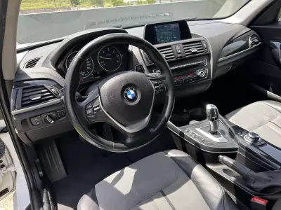 BMW 118 2015 - 16000 EUR, 220000 km - AUTO.MOTO.pt - 220000km - foto 24 de 65