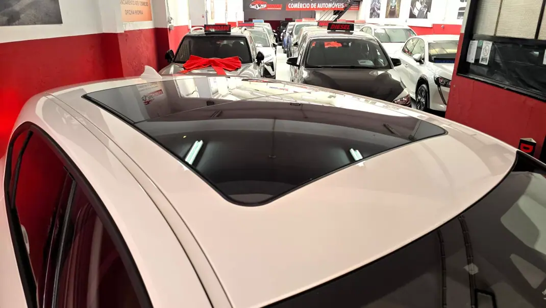 BMW 216 Active Tourer 2017 - 16990 EUR, 118407 km - AUTO.MOTO.pt - 118407km - foto 2 de 72