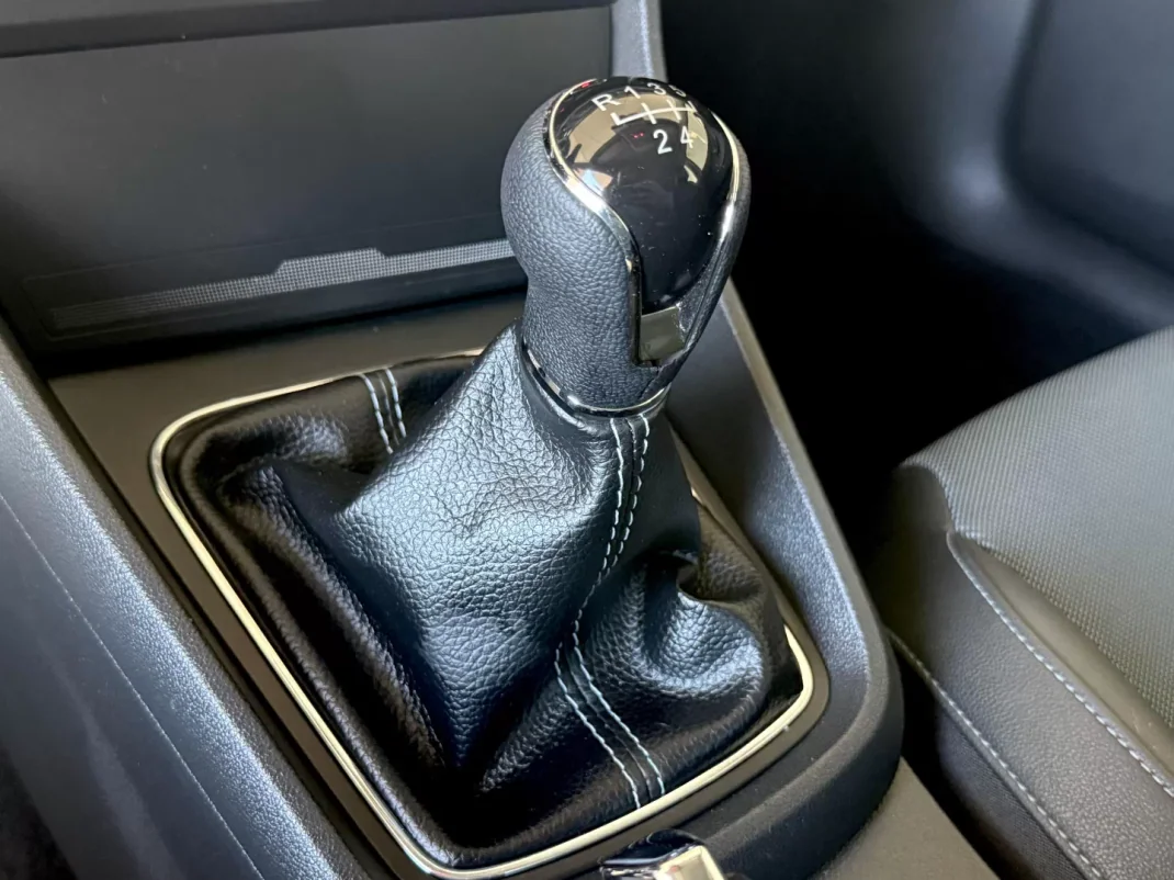 SEAT Leon 2015 - 14000 EUR, 181000 km - AUTO.MOTO.pt - 181000km - foto 81 de 92